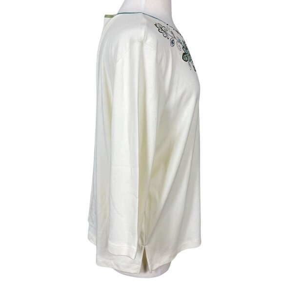 Alfred Dunner Wisteria Lane 3/4 Sleeve Floral Embroidered Neckline Pullover Top - Picture 3 of 8